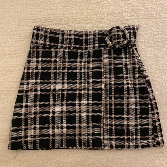Zara Mini Skirt - Size US M - Picture 1 of 3